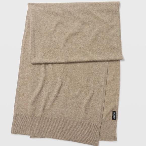 Kensington Cashmere Scarf - Brand New - NEVER WORN - Brown - Picture 2 of 3